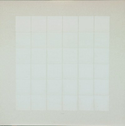 Met brede penseel in een keer in kwadraten, van links boven naar rechts onder