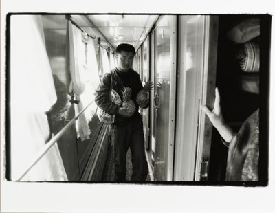 The seller of pineapples in the train #24