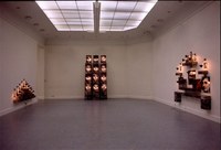 https://mediabank.vanabbemuseum.nl/vam/files/alexandria/dia-archief/1990/boltanski/boltanski_14.jpg