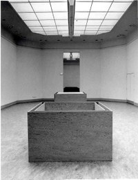 https://mediabank.vanabbemuseum.nl/vam/files/alexandria/publiciteit/zaaloverzichten/1979/judd/1979_judd009.jpg