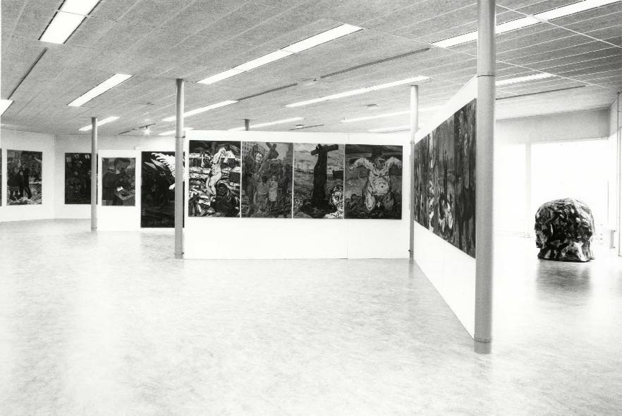 https://mediabank.vanabbemuseum.nl/vam/files/alexandria/publiciteit/zaaloverzichten/1985/dwurnik/1985_dwurnik001.jpg