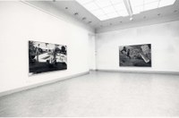 https://mediabank.vanabbemuseum.nl/vam/files/alexandria/publiciteit/zaaloverzichten/1985/fischl/1985_fischl001.jpg