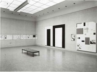 https://mediabank.vanabbemuseum.nl/vam/files/alexandria/publiciteit/zaaloverzichten/1967/van der heyden/1967_van der heyden002.jpg