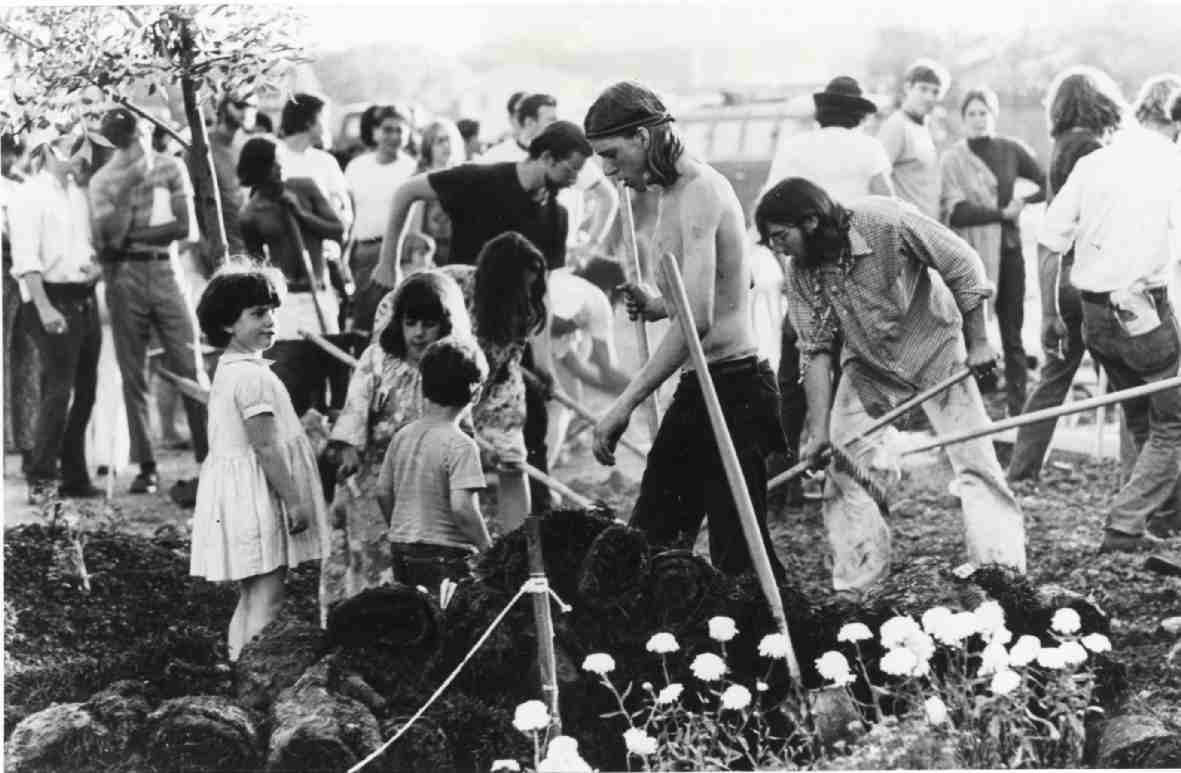 https://mediabank.vanabbemuseum.nl/vam/files/alexandria/publiciteit/zaaloverzichten/1971/peoplespark/1971_peoples park008.jpg