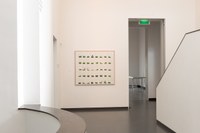 https://mediabank.vanabbemuseum.nl/vam/files/alexandria/publiciteit/zaaloverzichten/2013/valenvan/vanvalen3.jpg