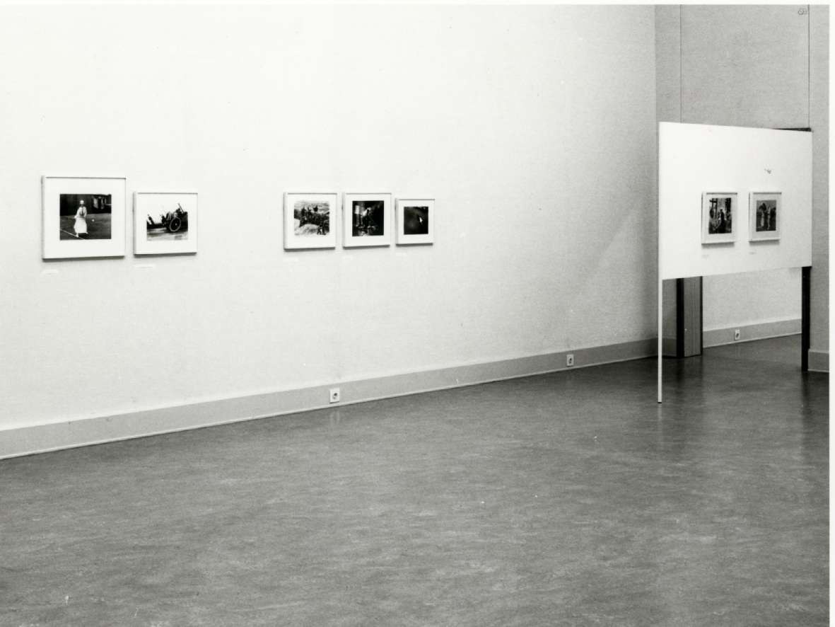 https://mediabank.vanabbemuseum.nl/vam/files/alexandria/publiciteit/zaaloverzichten/1970/photographers eye/1970_photographers eye 012.jpg