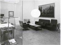 https://mediabank.vanabbemuseum.nl/vam/files/alexandria/publiciteit/zaaloverzichten/1970/tot_lering_vermaak/lering005.jpg