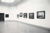 https://mediabank.vanabbemuseum.nl/vam/files/alexandria/publiciteit/zaaloverzichten/1985/ulay&abramovic/1985_ulayabramovic009.jpg