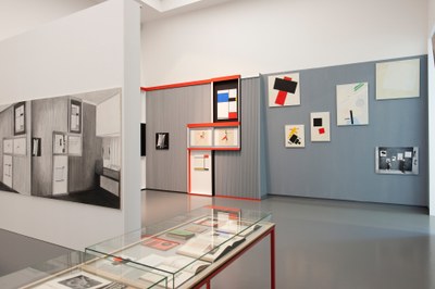 El Lissitzky and Alexander Dorner - Kabinett der Abstrakten (Original and Facsimile)