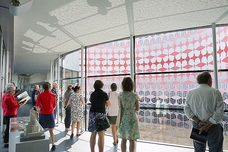 Navine G. Kahn-Dossos