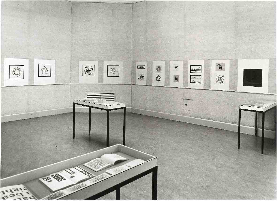 https://mediabank.vanabbemuseum.nl/vam/files/alexandria/publiciteit/zaaloverzichten/1967/artypo/1967_artypo004.jpg