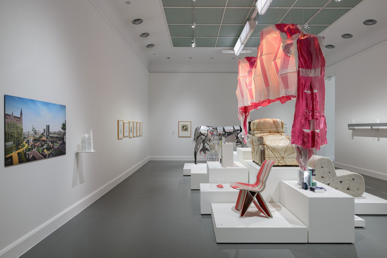 https://mediabank.vanabbemuseum.nl/vam/files/alexandria/publiciteit/zaaloverzichten/2025/bridgingminds/20251027%2047.jpg