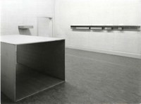 https://mediabank.vanabbemuseum.nl/vam/files/alexandria/publiciteit/zaaloverzichten/1970/judd/1970_judd006.jpg