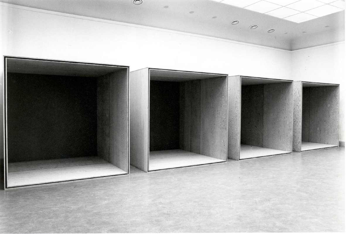 https://mediabank.vanabbemuseum.nl/vam/files/alexandria/publiciteit/zaaloverzichten/1979/judd/1979_judd001.jpg