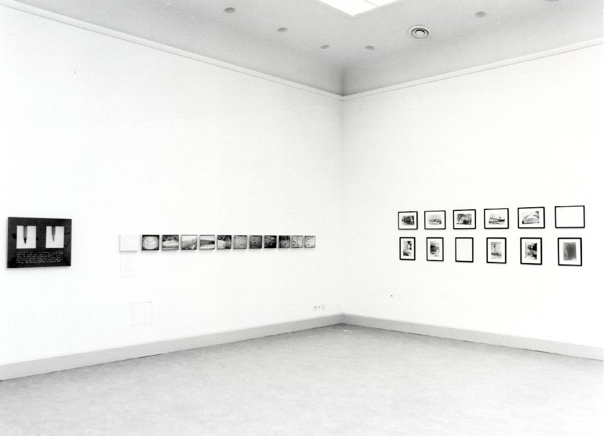 https://mediabank.vanabbemuseum.nl/vam/files/alexandria/publiciteit/zaaloverzichten/1981/baldessari/1981_baldessari004.jpg