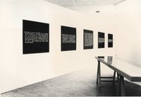 https://mediabank.vanabbemuseum.nl/vam/files/alexandria/publiciteit/zaaloverzichten/1978/kosuth/1978_kosuth007.jpg
