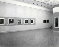 https://mediabank.vanabbemuseum.nl/vam/files/alexandria/publiciteit/zaaloverzichten/1975/oosterkerk/1975_oosterkerk005.jpg