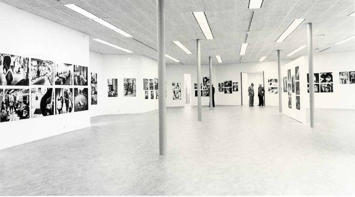 https://mediabank.vanabbemuseum.nl/vam/files/alexandria/publiciteit/zaaloverzichten/1978/martens/1978_martens002.jpg