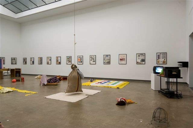 https://mediabank.vanabbemuseum.nl/vam/files/alexandria/publiciteit/zaaloverzichten/2006/plug_in_13/_COX9792.jpg