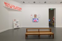 https://mediabank.vanabbemuseum.nl/vam/files/alexandria/publiciteit/zaaloverzichten/2023/thespacebetweenus/20231017%2096.jpg