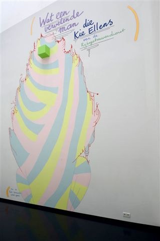 https://mediabank.vanabbemuseum.nl/vam/files/alexandria/publiciteit/zaaloverzichten/2005/lily_van_der_stokker/270905 015.jpg