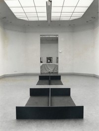 https://mediabank.vanabbemuseum.nl/vam/pcache/10012/8c/1980_collpres_zomer_nn011_c6d7a.jpg